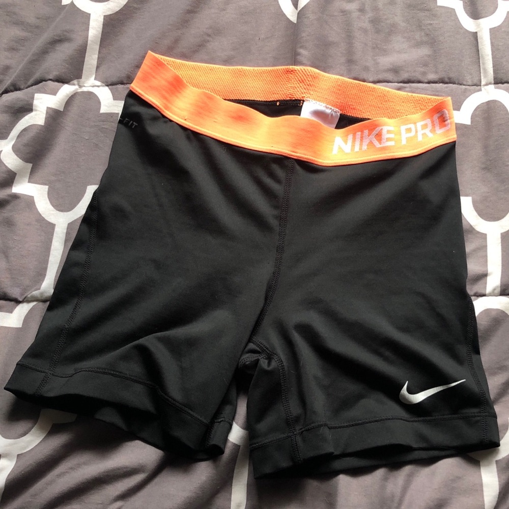 Nike pro size S